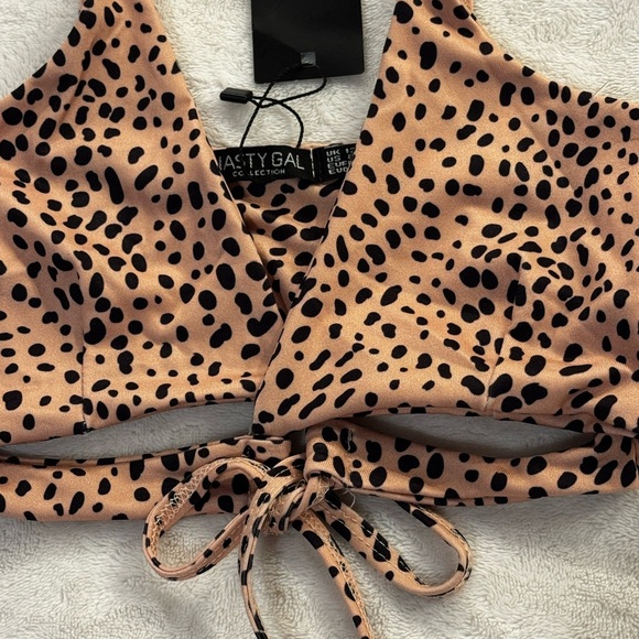 Nasty Gal Dalmatian Cut Out Spotted Bikini Set. Size 8. New with Tags - Picture 8 of 9